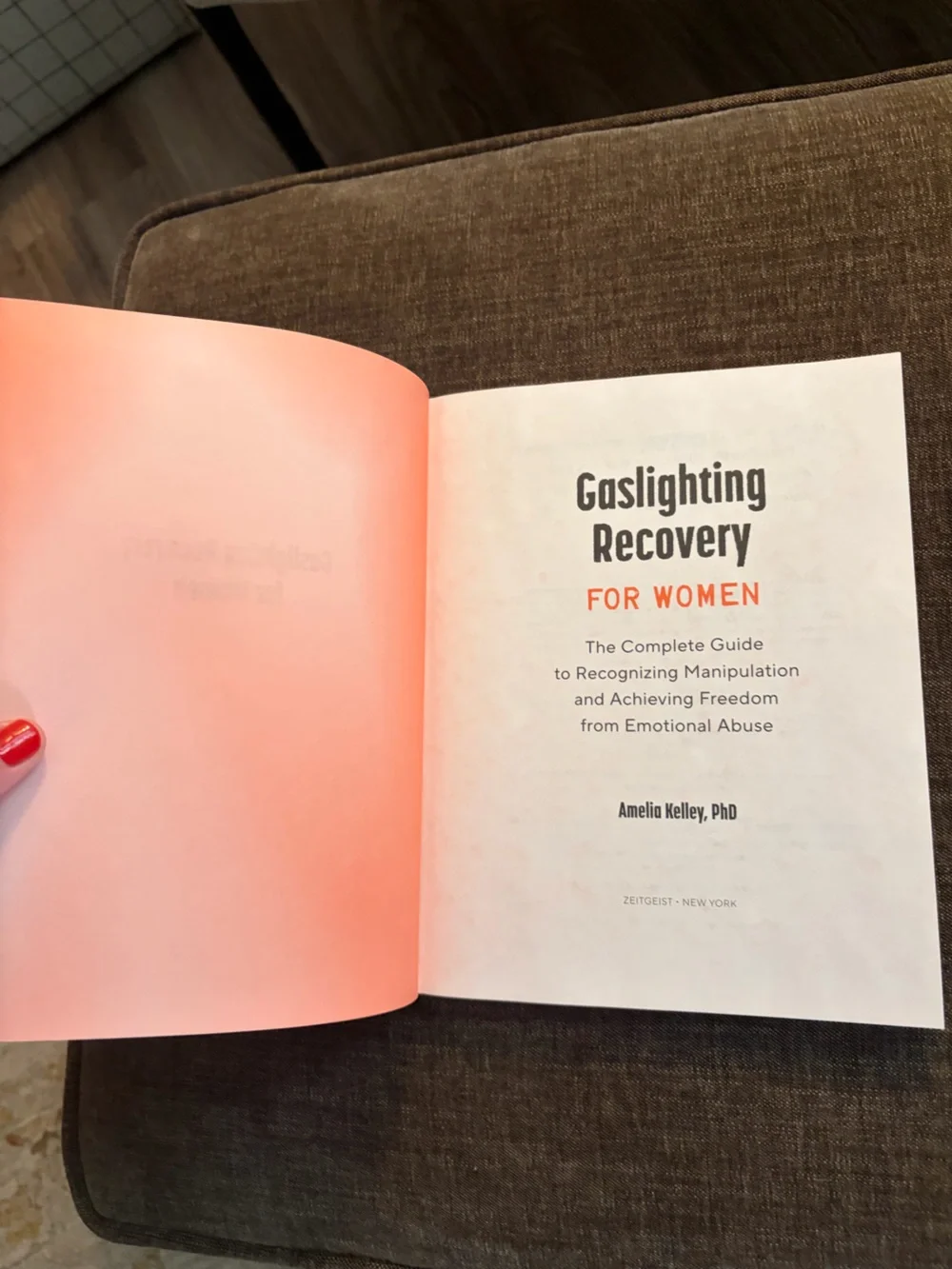 Gaslighting Recovery for Women - Colorful Paperback